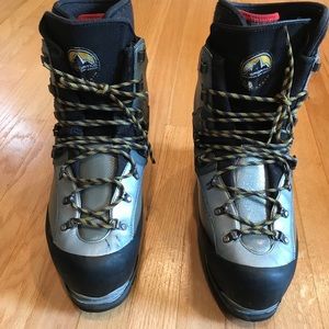 La Sportiva Baruntse Mountain Boots Size 11